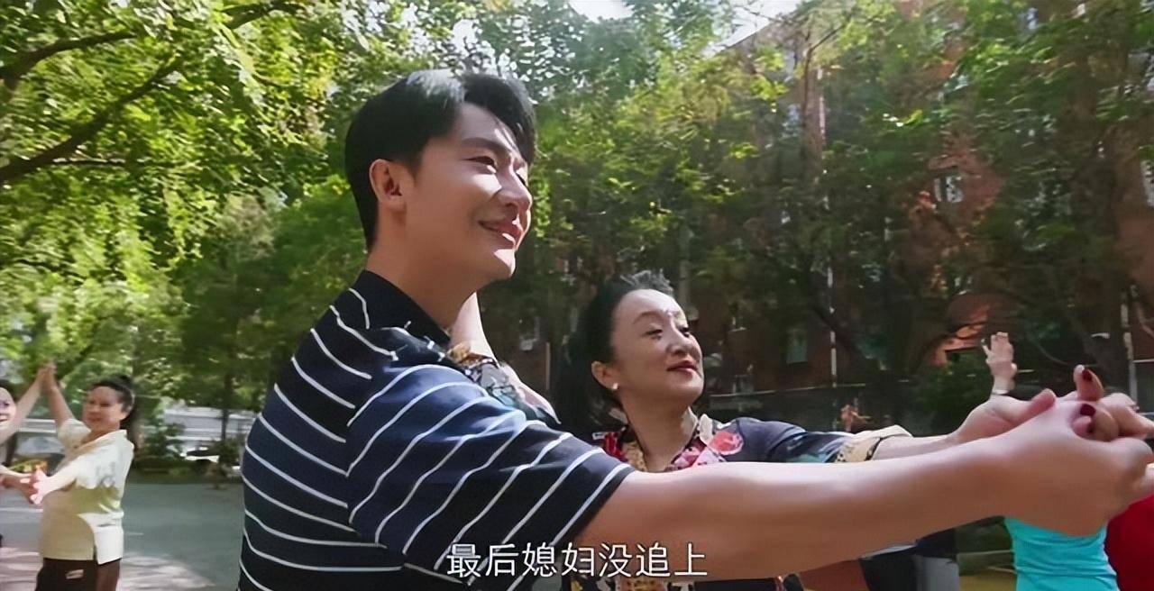 《山海情》后,黄轩又一次杀回正午阳光,女神白百何遭众嘲_张光正_生活