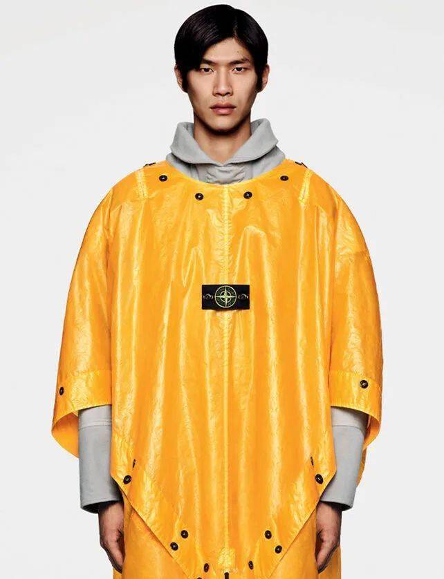 Stone Island 推出22/23秋冬系列40周年纪念版单品