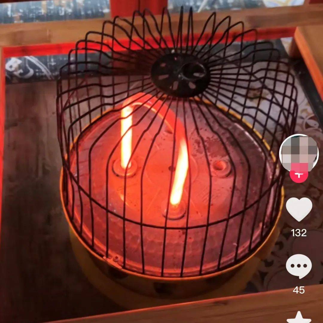 湖南人都开始烤火了,你的秋裤翻出来了吗?_长沙地区_湘西_天气