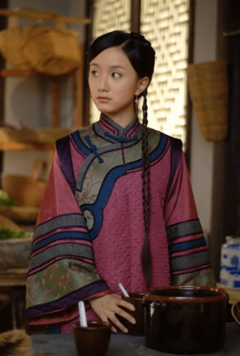 天下粮仓》 《大唐双龙传》 《我们生活的年代》等多部电影让她的演员