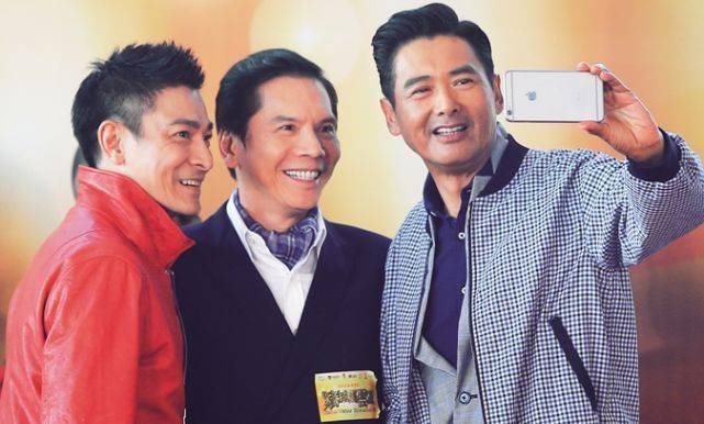 成龙的儿子,张国立的儿子,向华强的儿子,看到谢贤:真羡慕你_谢霆锋