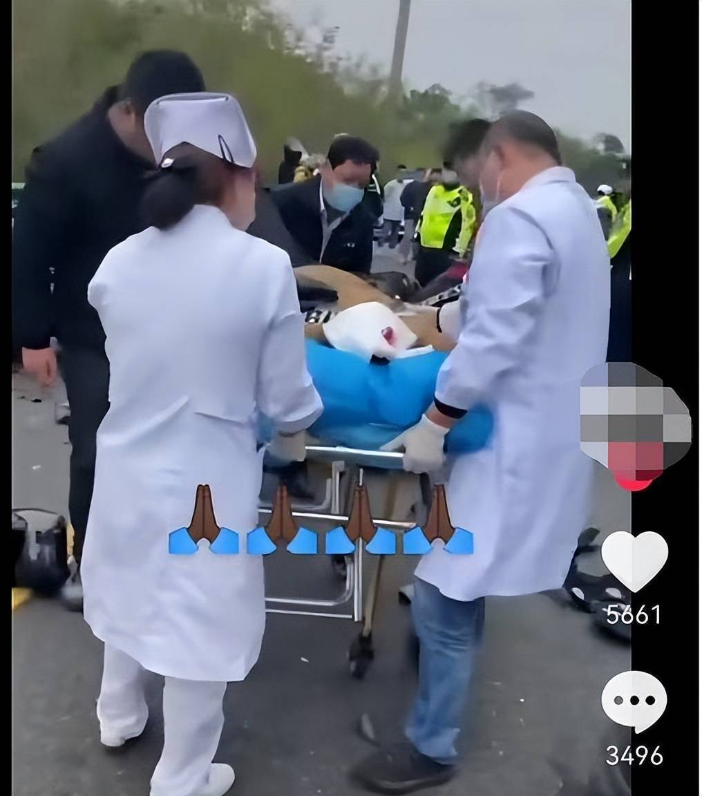 网红摩托车女骑手小鱼吃小鱼撞车身亡,现场惨烈,之前曾被提醒!