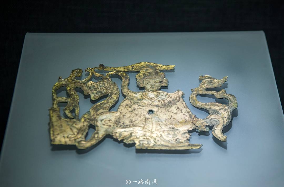 重庆一个县博物馆，收藏文物竟多达4万余件，绝大多数是无价之宝