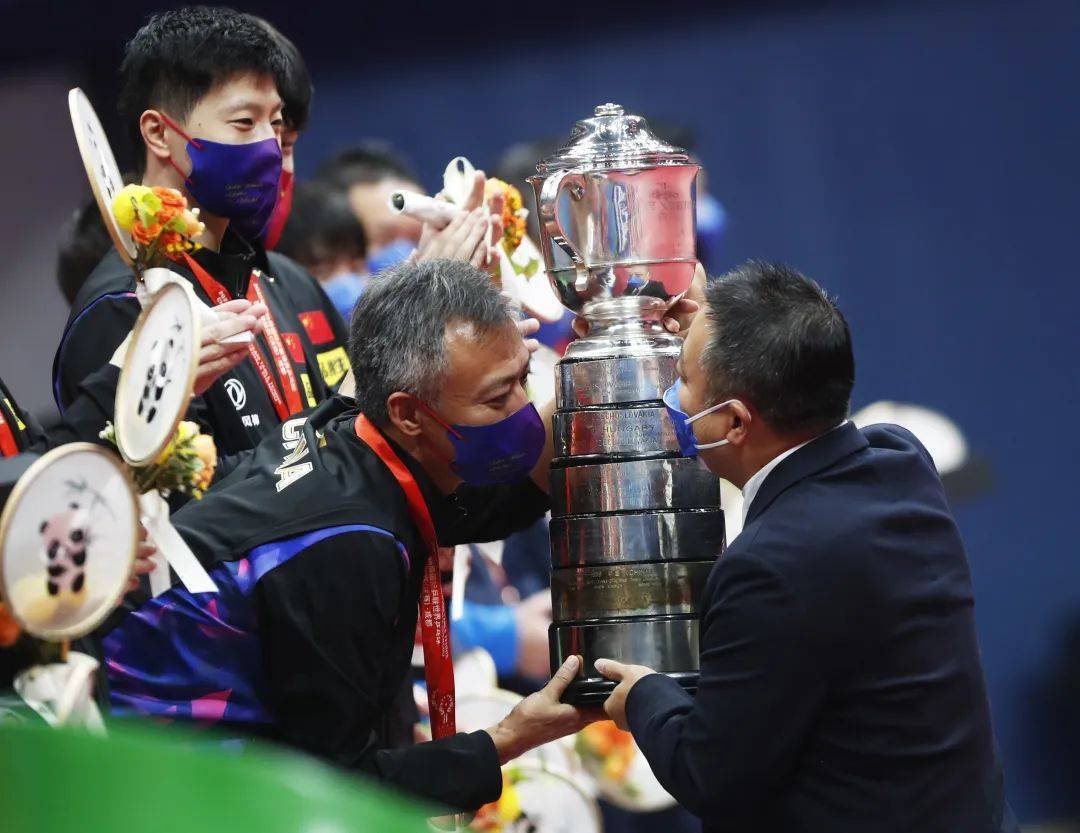 中国男乒世乒赛十连冠,22次捧起斯韦思林杯_国乒男团横扫德国 夺世乒