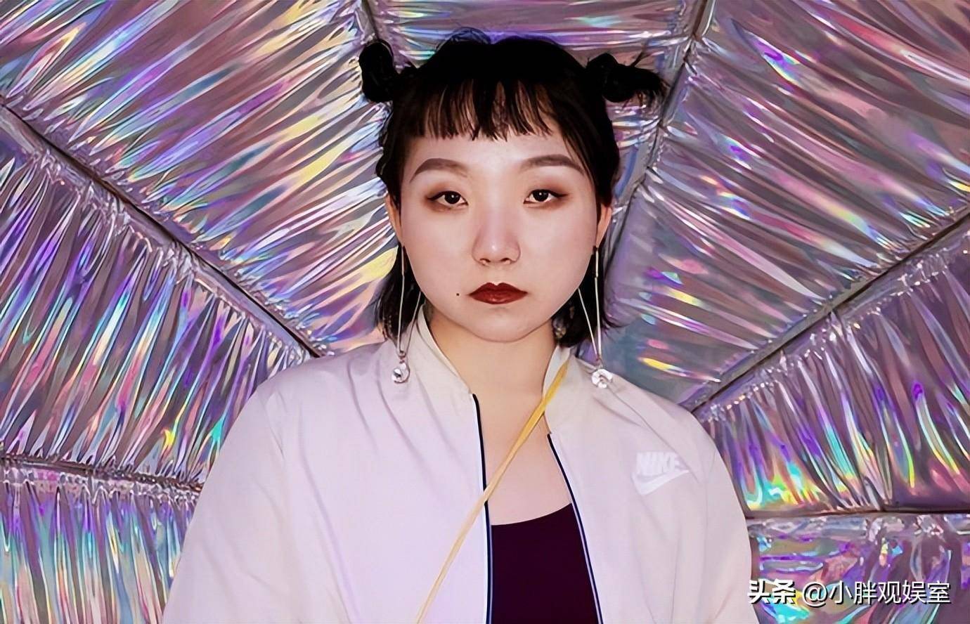 自信女王辣目洋子,碾压杨幂走上纽约时装周,她为何频频惹争议_影片