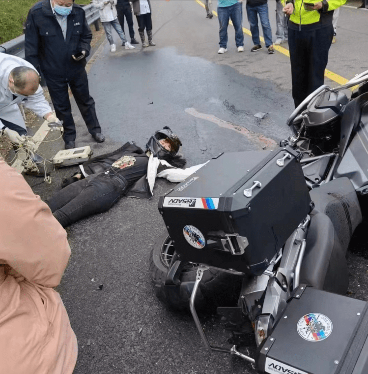 美女车祸死亡图片