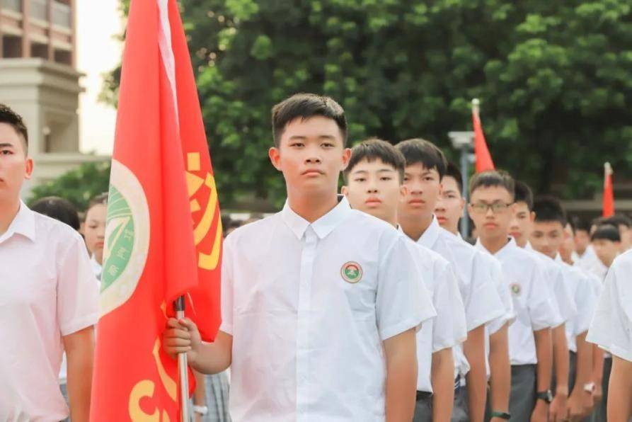 江门广雅中学隆重举行2022级开学典礼暨第一周升旗仪_全体_理想_郑春