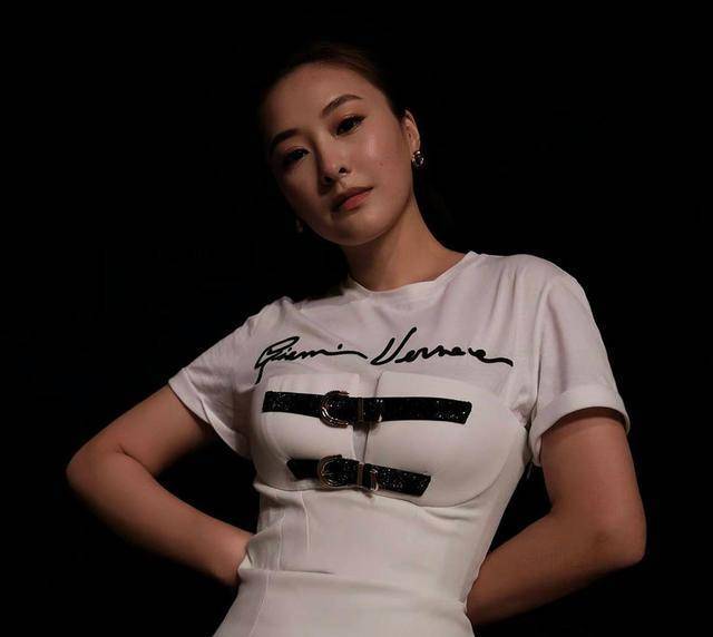 女主陈颖演技遭吐槽:只会盯着看_剧中_网友_角色