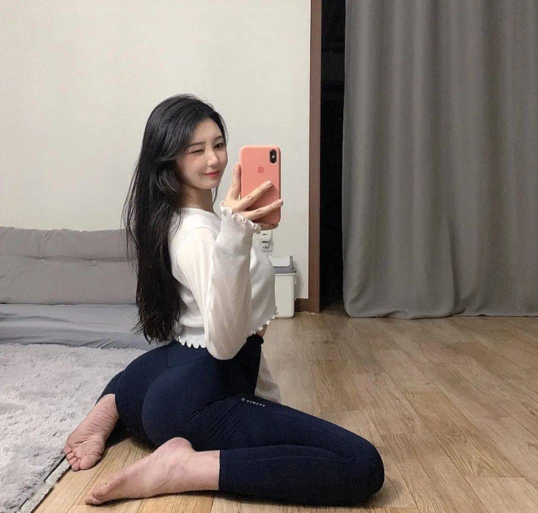 极品瑜伽女神,极致腰臀比,这逆天柔韧性我服了!_健身_ins_女生