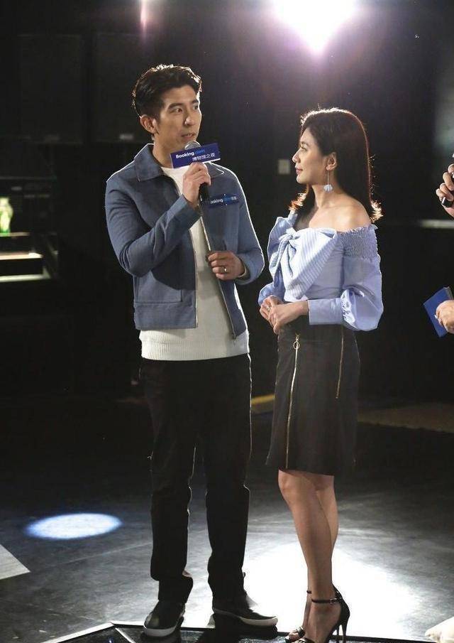 贾静雯155的身高,全靠一双高跟鞋,穿包臀裙有中年女性的优雅!