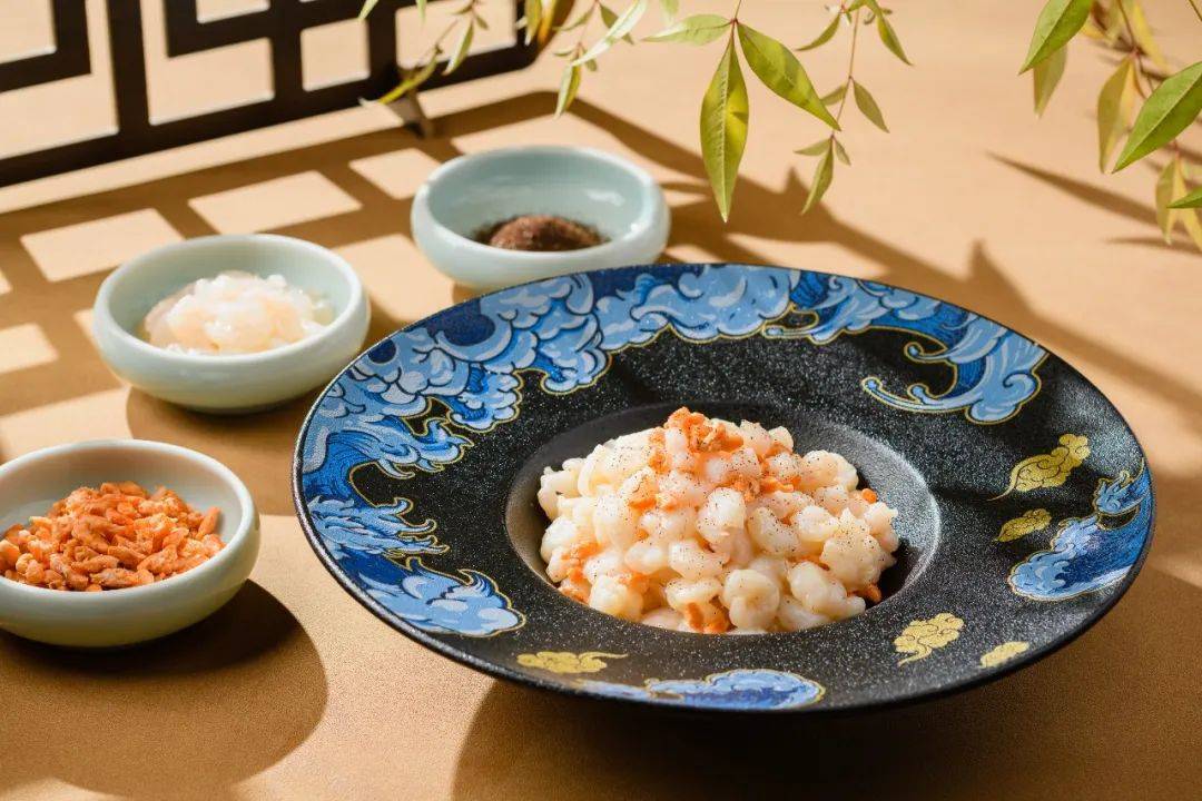 食在东方秋忆江南,在riviera松鹤楼一线江景露台品味黄酒与海派苏帮菜