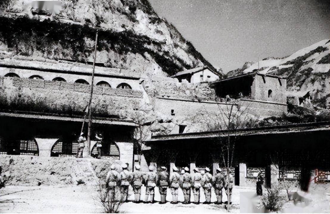 1947年陈赓麾下第一猛将牺牲,周希汉失声痛哭,6000士