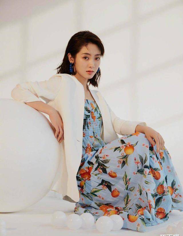 虽然邢菲年龄不大,但是学的东西一点都不少.