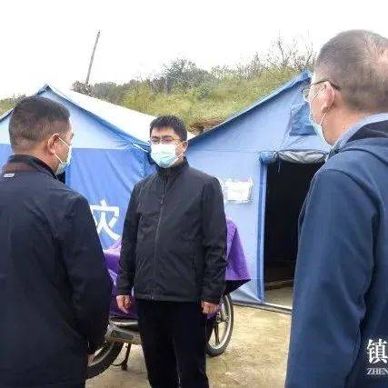 疫情速报!10号毕节新增1例! | 镇雄县长杨绪春到坡头镇督导检查疫情防控工作_人员_隔离_疫情