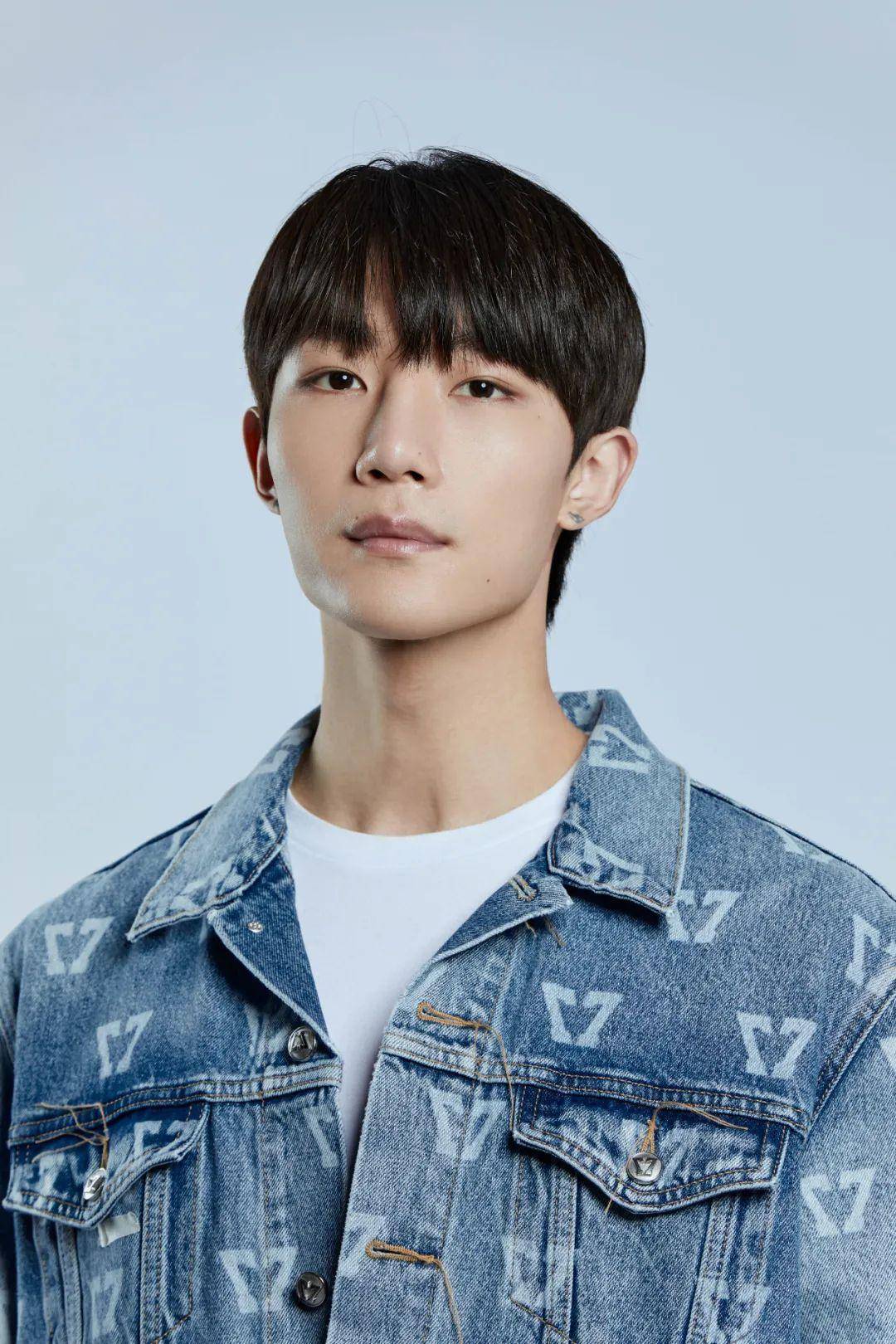 专访- corsak胡梦周:我这五年没白过_音乐_中国_小狐狸