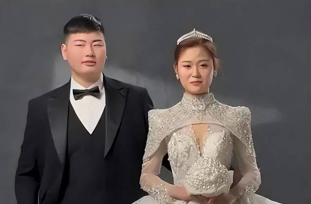 大衣哥儿媳陈梦被曝带货甚至在豪车上炫耀钻戒_网友_朱家_什么