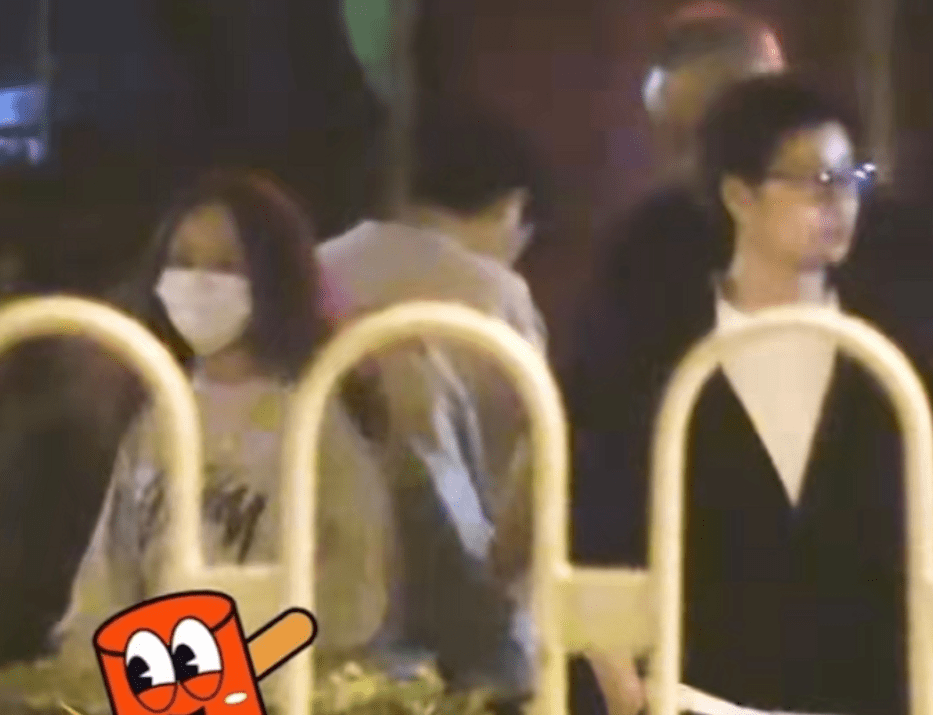 網傳姚笛與神秘男約會,老公曾被曝與美女親密互動 3 7a04b21ab6204f03bf5b1605c79a0283