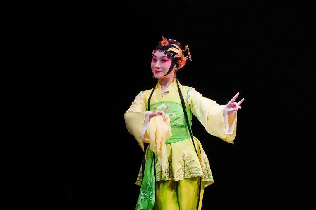 她们才是中国优雅:水袖丹衣,醉人惊梦_乔燕和_昆曲_艺术