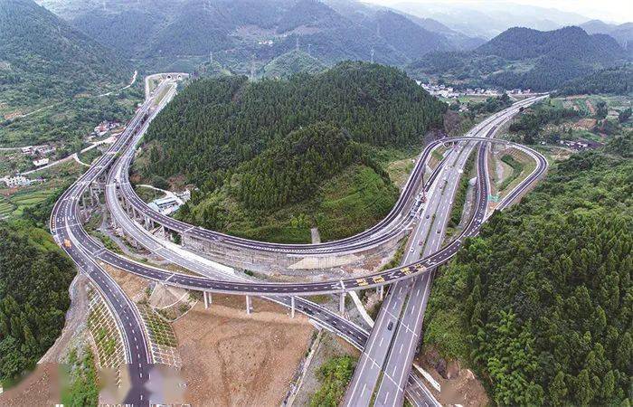 新区至涪陵(龙头港)快速路等3条高速(快速)公路,开工涪陵绕城高速北环