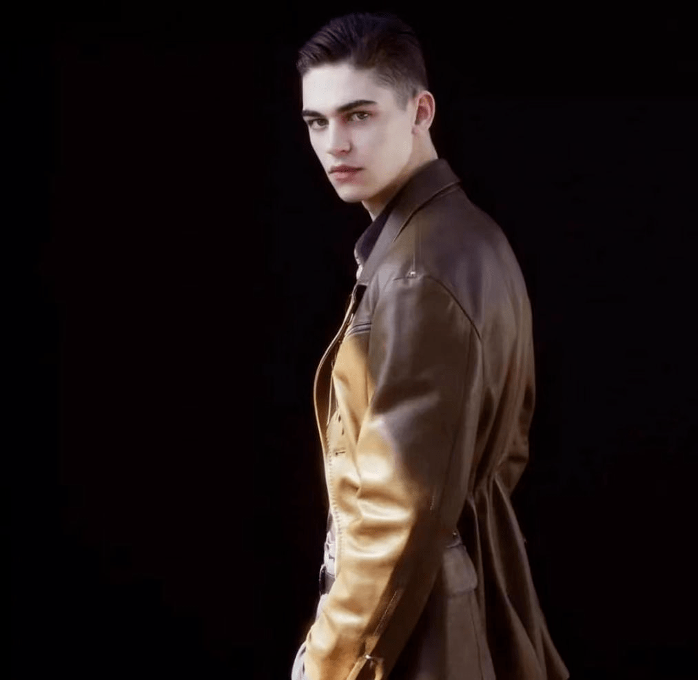 赫洛·费因斯-提芬1997年11月6日出生于英国伦敦.