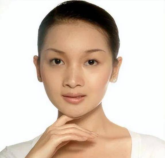 演员饶芯语:结婚8年王奎荣76岁了,如今她还好吗?_吃包子_儿子_妻子