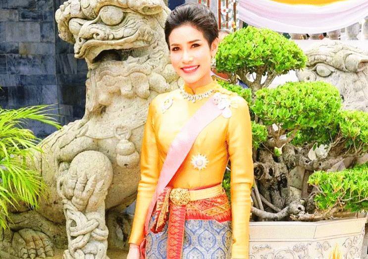 宝藏女孩莫扎王妃:囚犯之女,嫁给国王成首富,颜值不输诗妮娜_哈马德