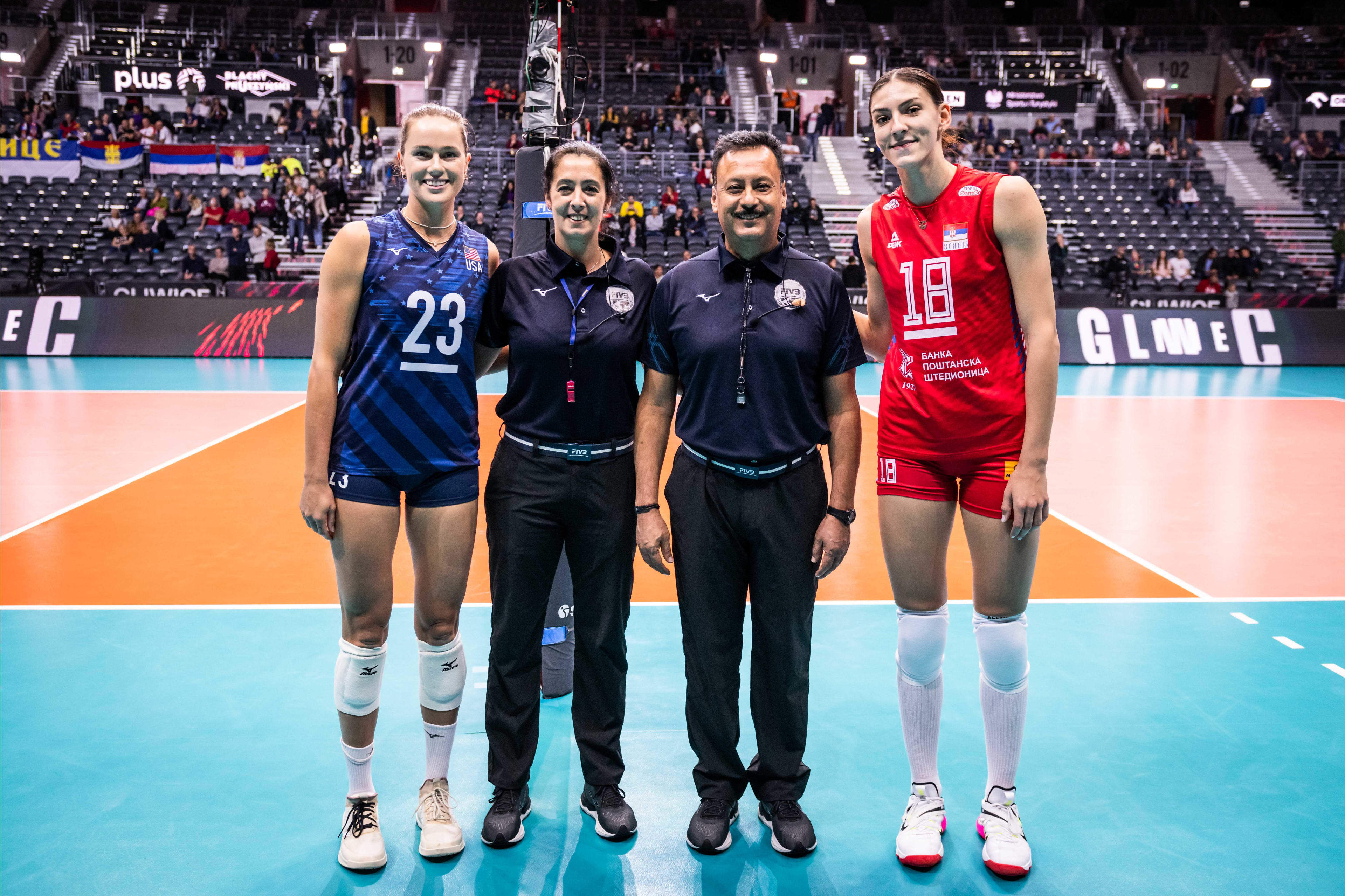 博斯32分 双杀美国女排,塞尔维亚强势晋级决赛_双方_得分_罗宾逊