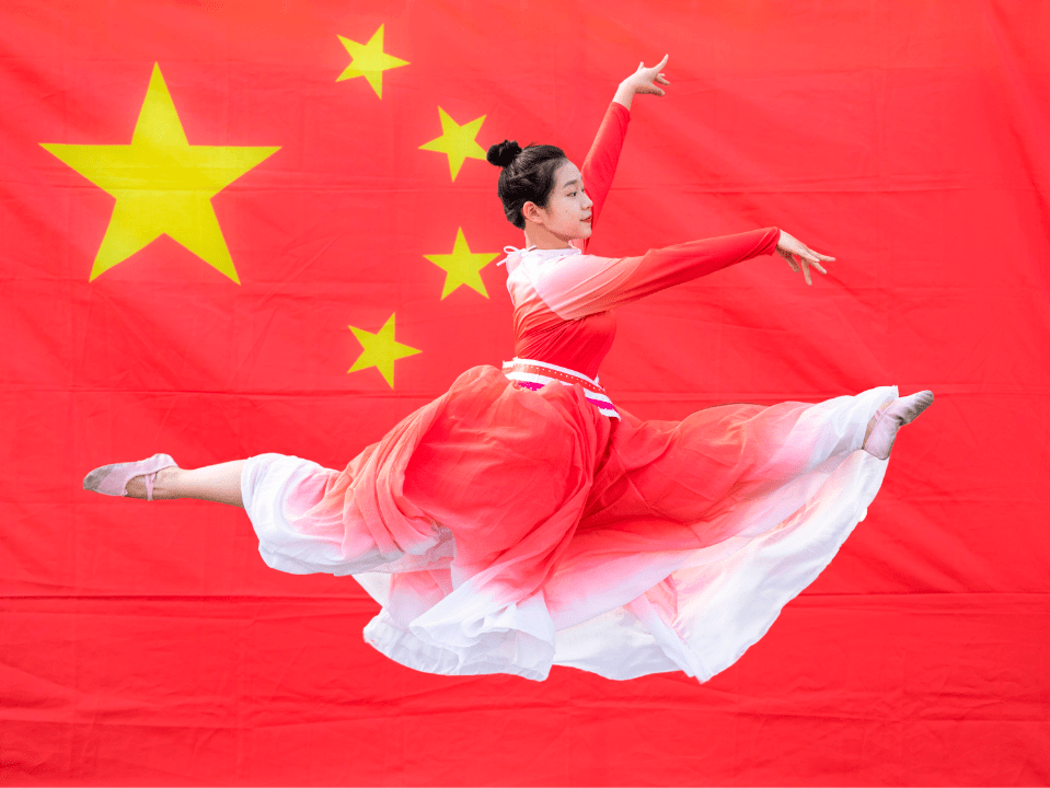 与国旗合影 向祖国表白丨顺义青少年花式表白祖国