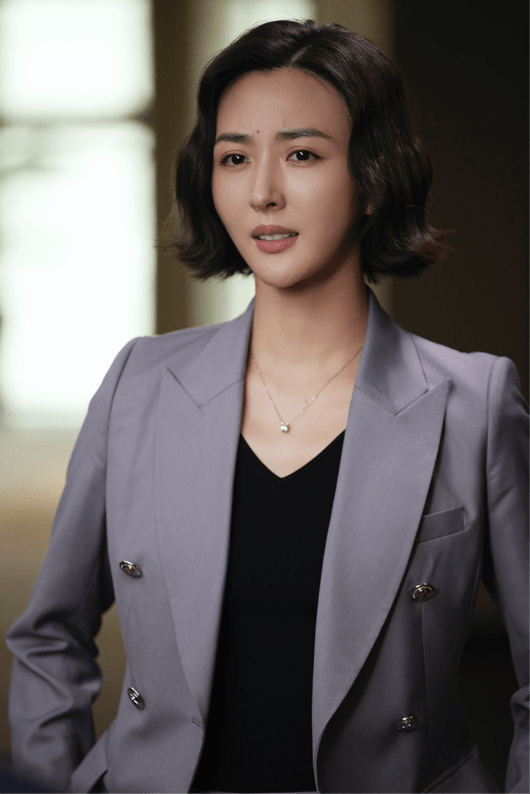 徐小飒《沸腾人生》挑战全新人设 职场"争斗"逐步升级_露丝_沈夏_观众