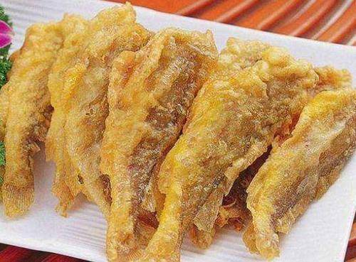 炸酥鱼,为何总是炸不酥脆?大厨:用错面粉了!