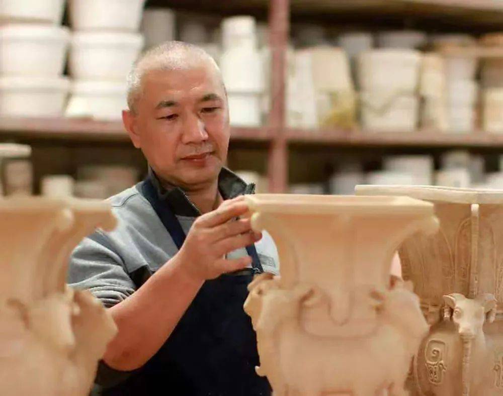 《瓷无止境》中国当代陶瓷艺术大展——蒋同磊_青瓷_龙泉_浙江省