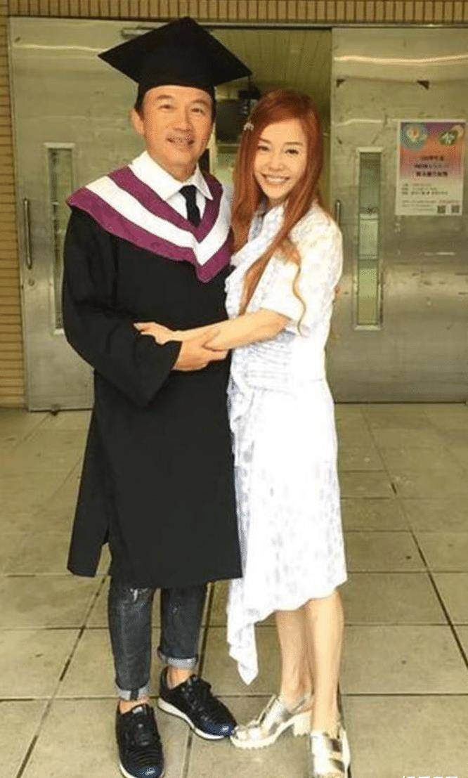 58岁狄莺进修硕士,论文研究儿子孙安佐,台湾网友:已经没底线了_大学