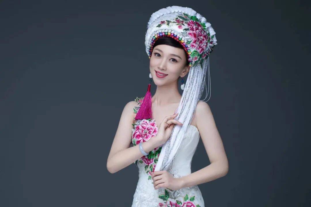 大理金花用歌声为你注入向上动力!附歌曲 歌词_张帆宇_表演_旅游