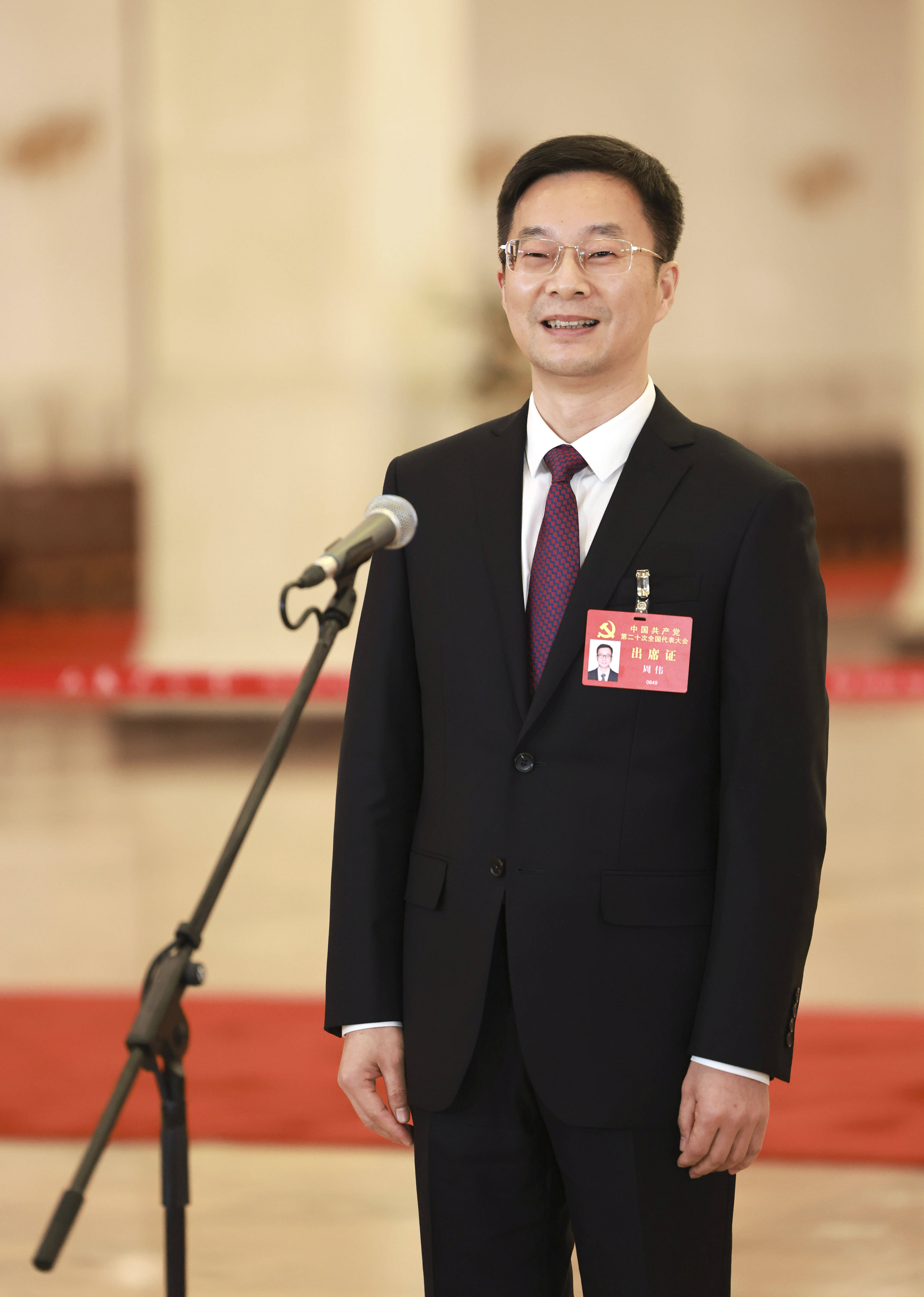 江苏代表周伟亮相首场"党代表通道":越来越多外资企业看好昆山,看好