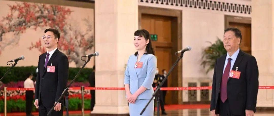 江苏代表周伟亮相首场“党代表通道”:越来越多外资企业看好昆山、看好中国_全国_产业_公众