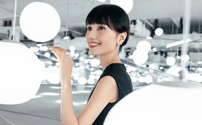 夏雨發文為袁泉慶45歲生日 稱妻子光彩照人
