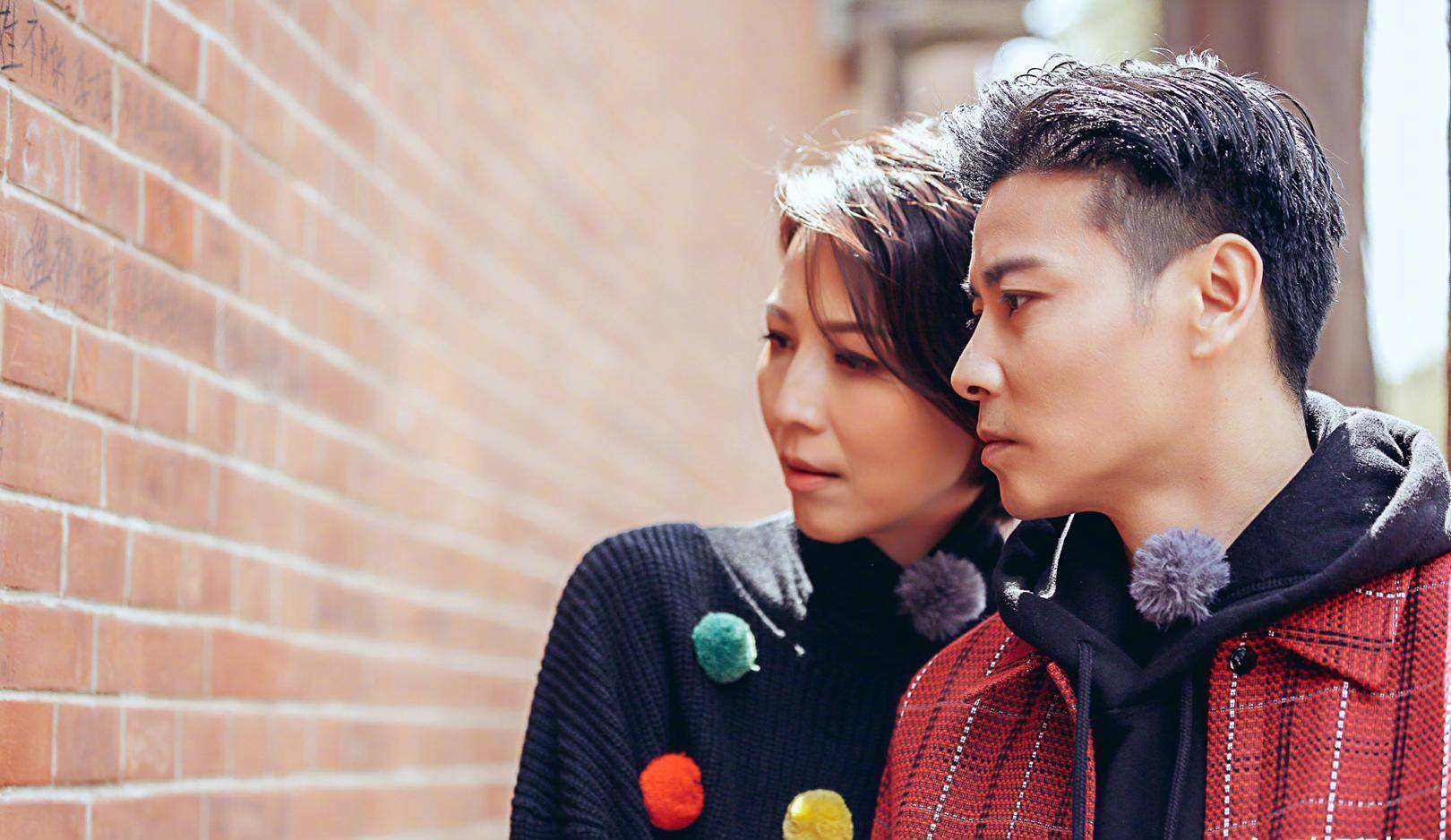 其实,当时在拍摄时,剧组还有一对情侣,就是"天雪"的扮演者陈法蓉,与剧