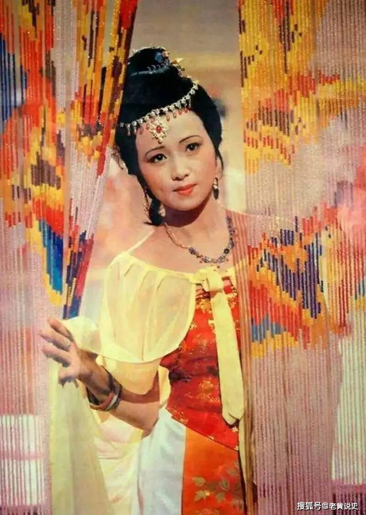 说红楼｜大观园里美女如云，贾宝玉的“第一次”，为何给了秦可卿？_灌溉_人生_仙子