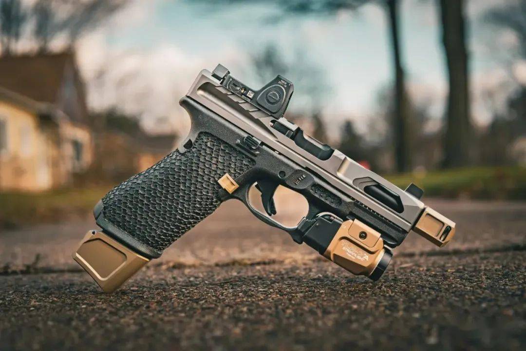 改装款格洛克摄影美图 它可能是第三方配件厂最青睐的素体了_摄影_格