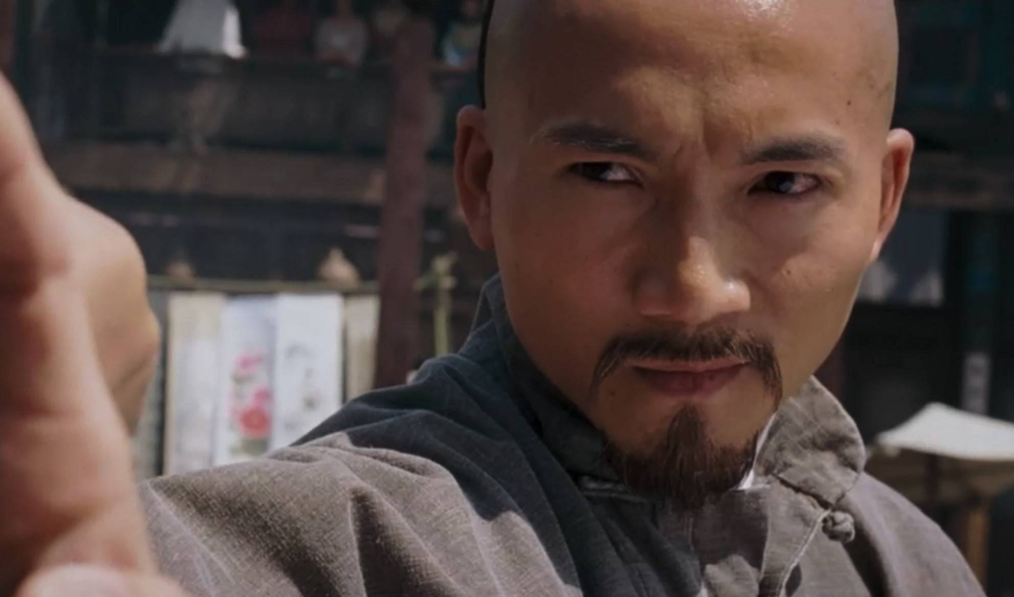 李连杰版《霍元甲》中的霍恩第,《铁血娇娃》中的退伍老兵老鹰;邓超版