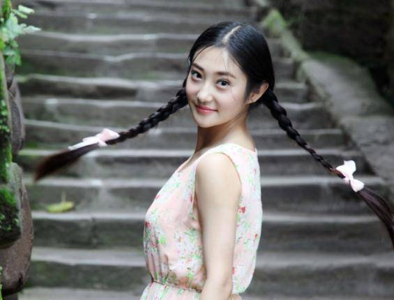 庆余年》把谁都带火了,却唯独落下了她,转当网红每月仅挣几百_刘琪奕