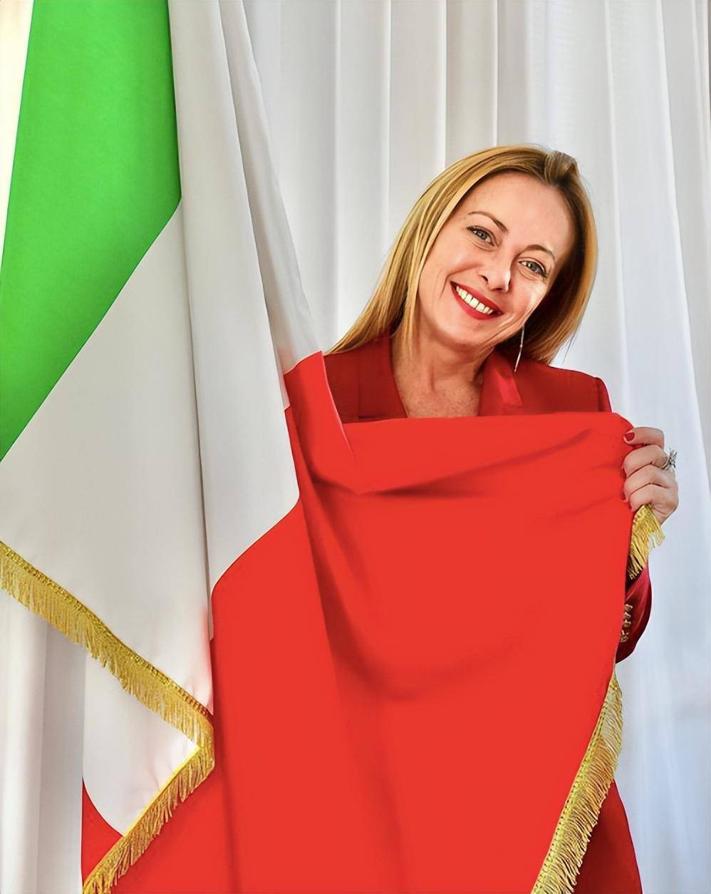 做过保姆,不修边幅,她将是意大利首任女总理_梅洛尼_父亲_工作