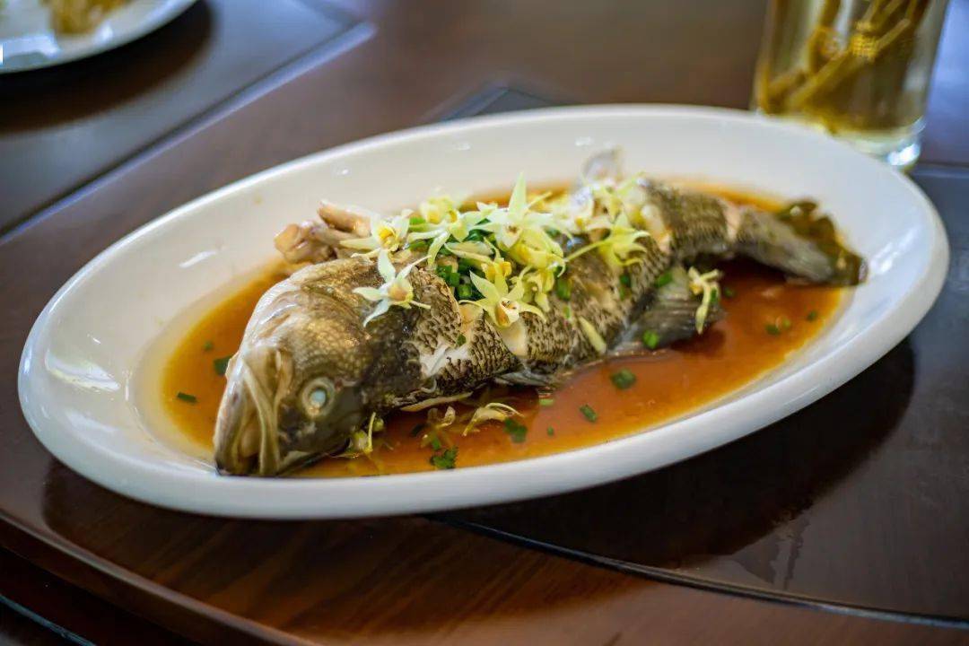 同里滋味丨在北联看罢稻田画,去吃一顿铁皮石斛宴吧_石斛花_吴江_兰科