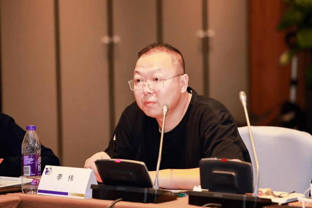 黑龙江农科院主任李伟参与会议光明奶牛研究所吴洁博士参与会议中国