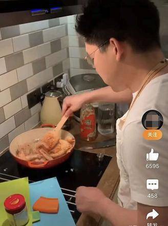 霍启刚不满郭晶晶与男友人太过亲密而生气,没想到富豪也爱吃醋?