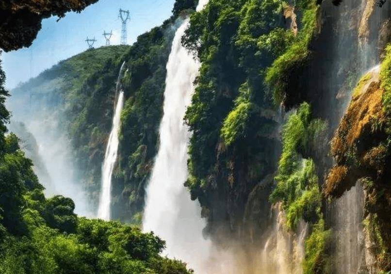 贵州一处神奇峡谷，有地球上一道美丽的疤痕美誉，游客都为之震撼