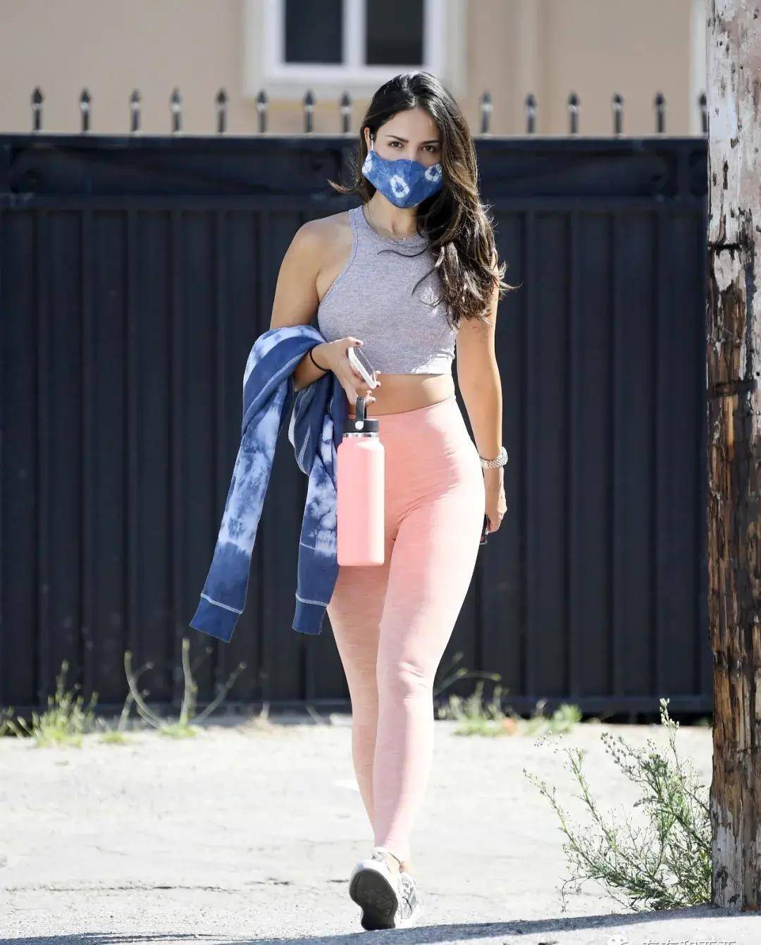 甜茶新女友撩得人直不起腰,妖娆美人说的就是她吧_艾莎·冈萨雷斯