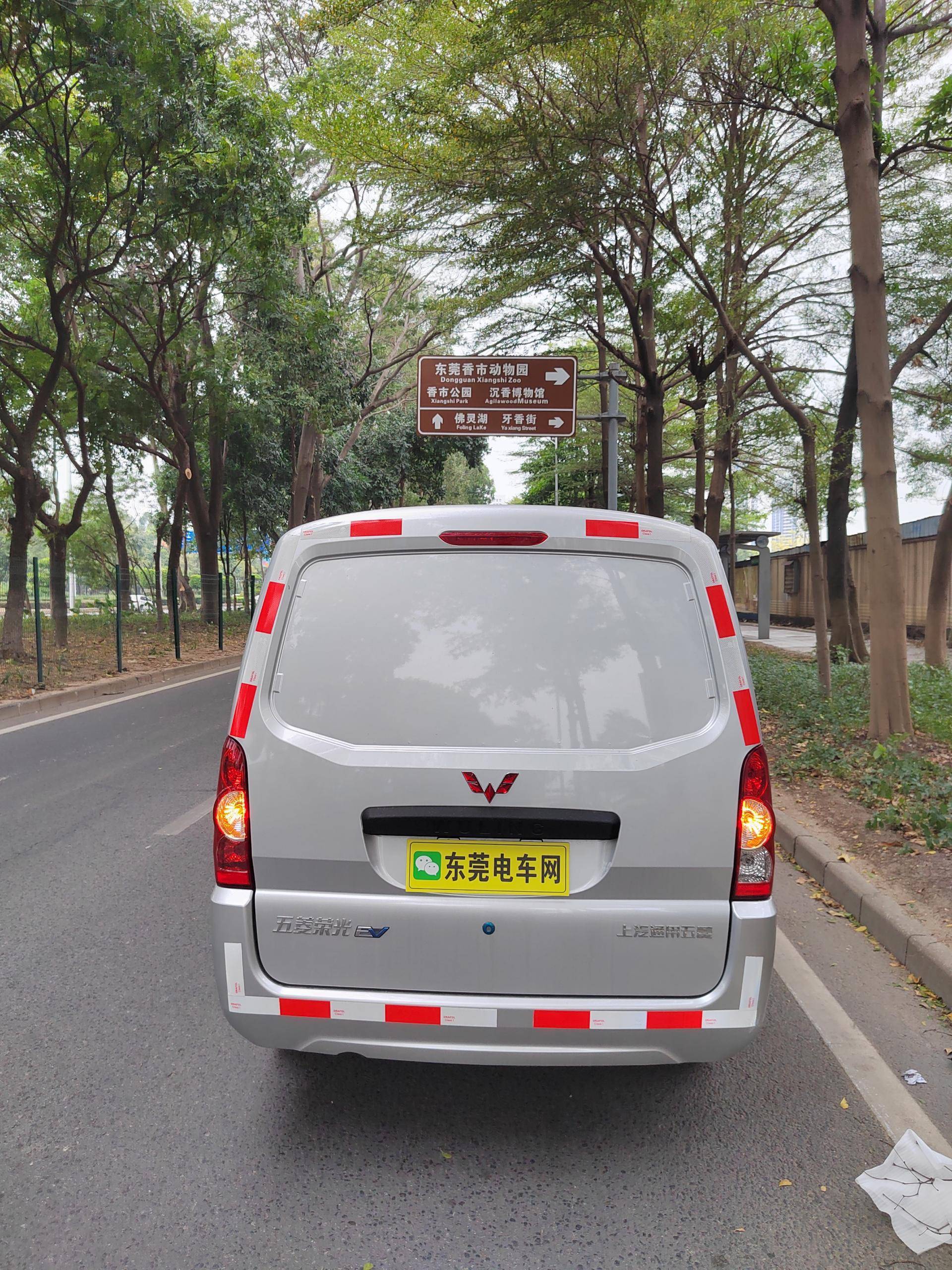 新能源汽车 到油站地推 东莞电车网 五菱新能源ev这款车跑平台一天能