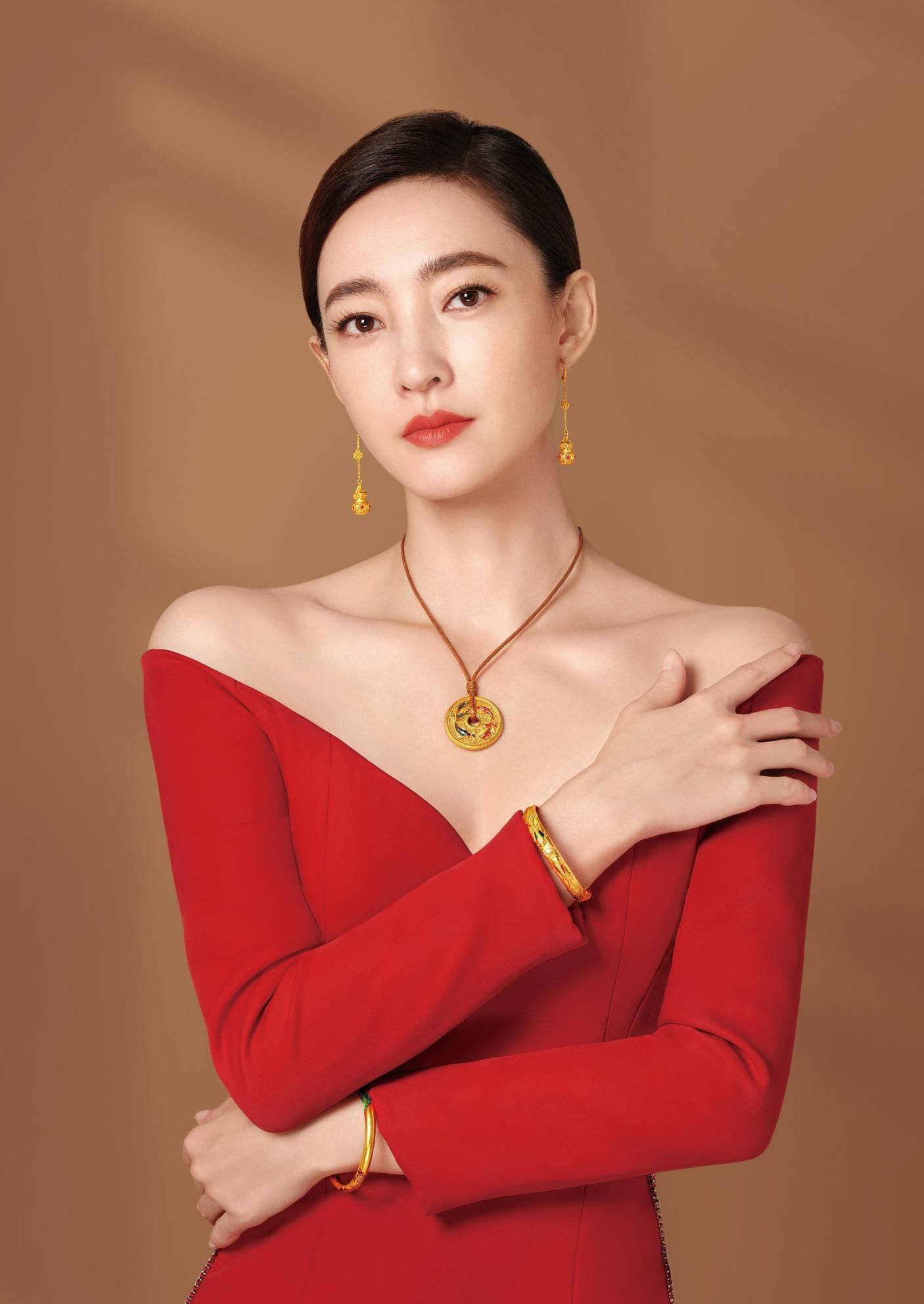 演员王丽坤携手六桂福品牌 以"六传之道"弘扬东方文化_珠宝_传承_消费