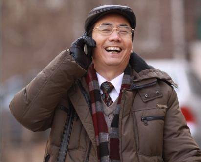 优秀演员范明:56岁娶了年长6岁的漂亮女总裁,如今家庭美满_李玲_儿子